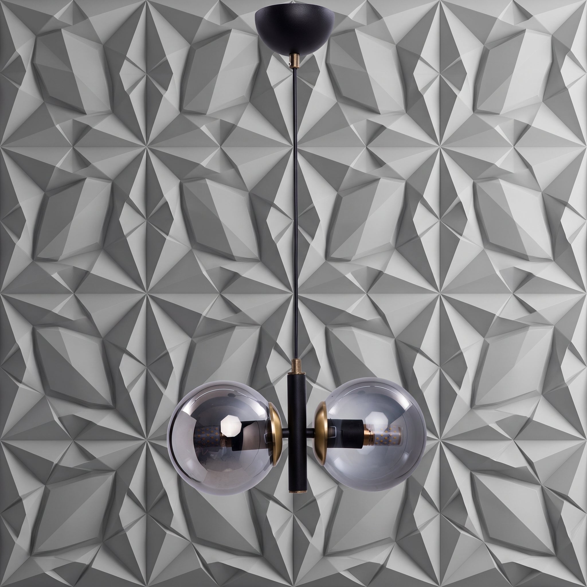 Lustre suspension double globe noir mat et laiton verre fumé IP40