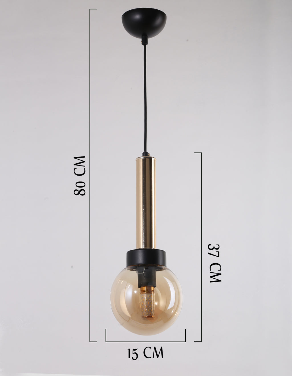 Lustre Suspendu Globe Ambré Détail Doré Design Moderne