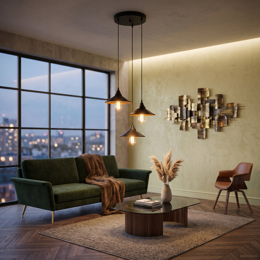 Lustre suspendu 3 lumières installé au-dessus d’une table basse