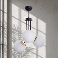 Lustre 3 globes opale blanc structure noire détails dorés design moderne IP40
