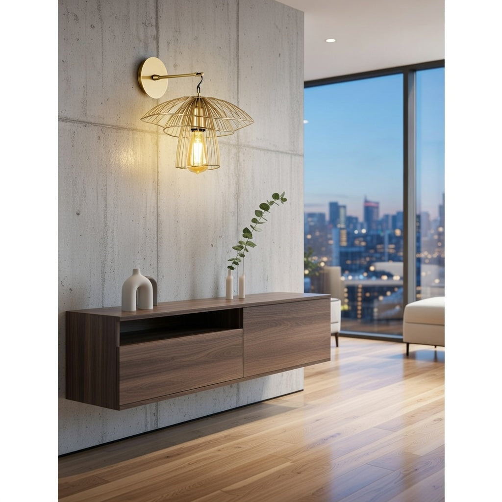Applique champignon doré dans un salon moderne