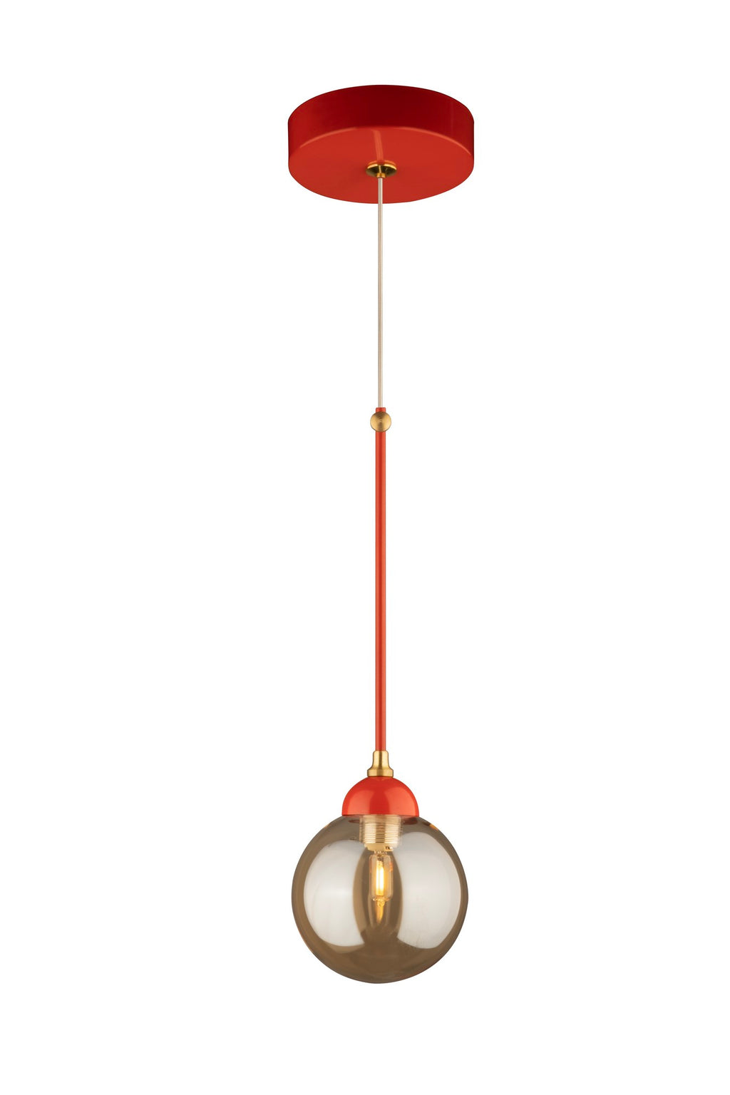 Suspension globe fumé rouge design moderne coloré dans intérieur salon boho ou cuisine