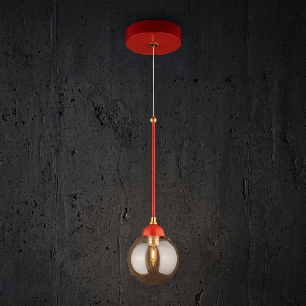 Lustre suspendu globe fumé rouge design moderne coloré