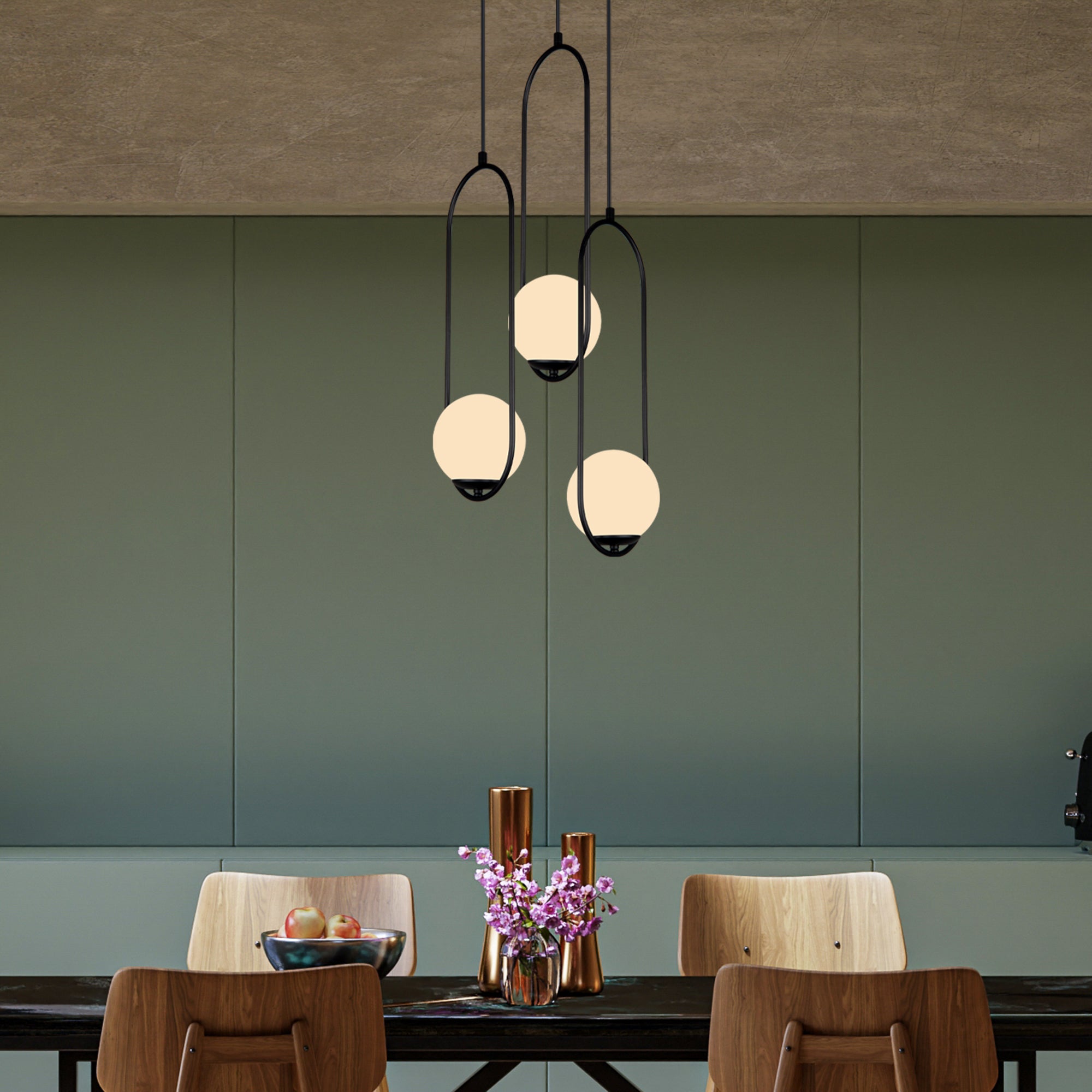 Lustre Suspendu Triple Noir et Globes Lumineux