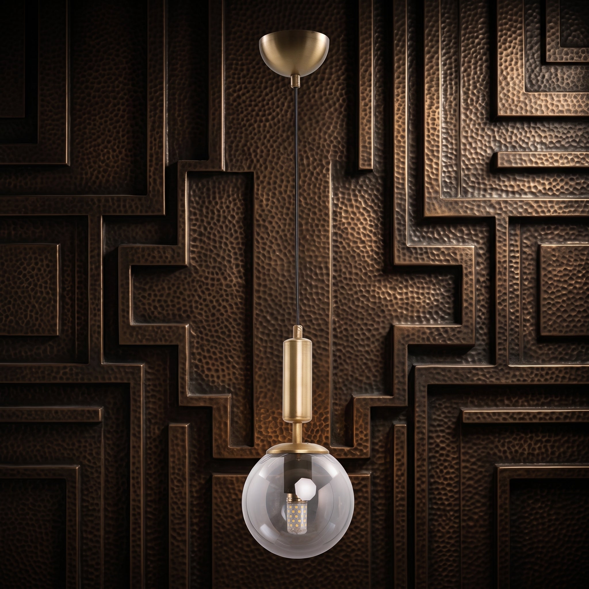 Suspension globe fumé transparent laiton brossé design moderne IP40