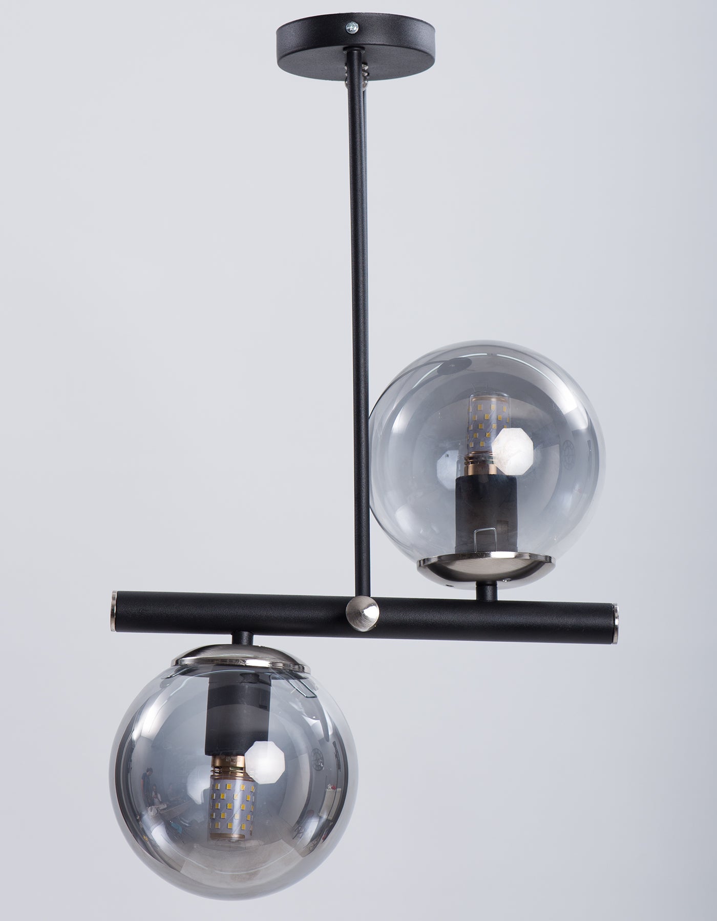 Lustre 2 Lumières Globes Fumés Transparents Structure Noire Design Moderne