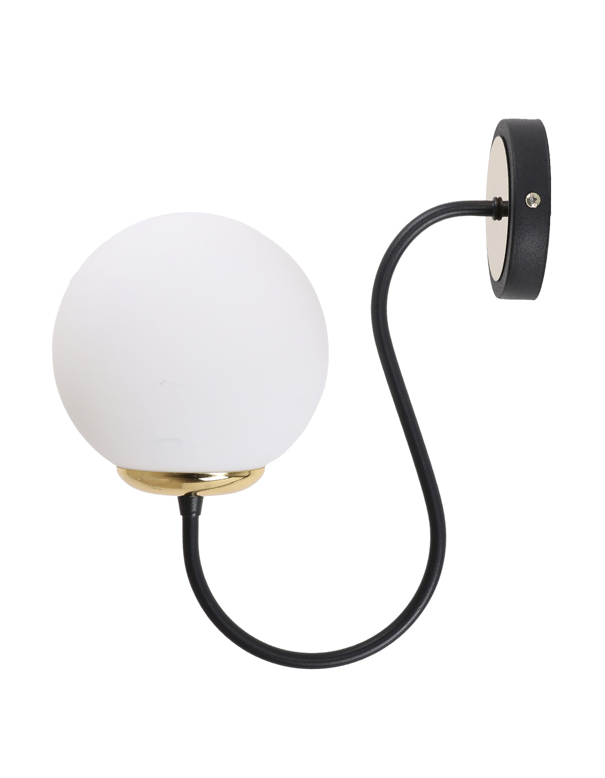 Applique murale globe blanc opale avec bras courbe noir mat et détails dorés, vue de profil