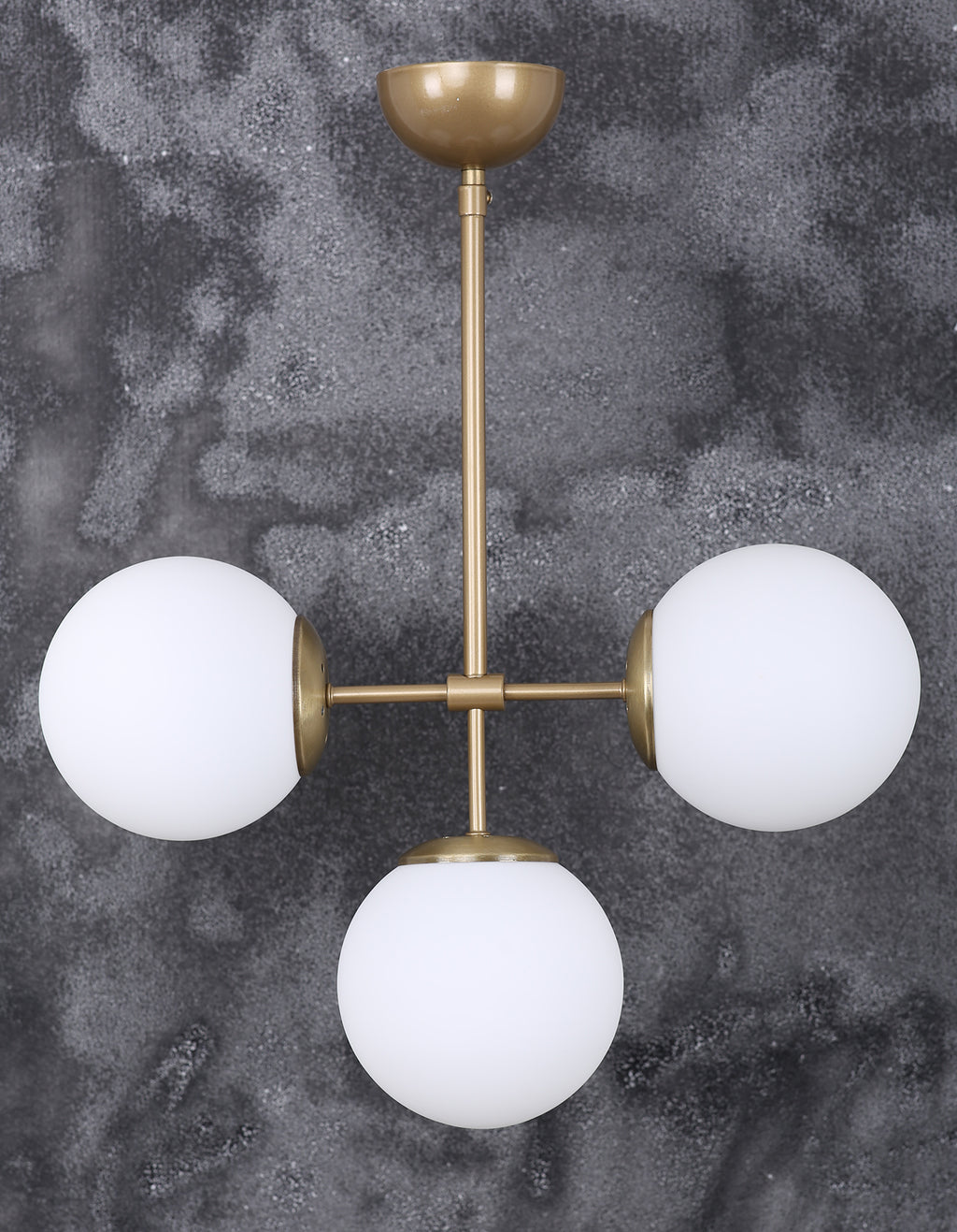 Suspension 3 globes blanc opalin finition laiton