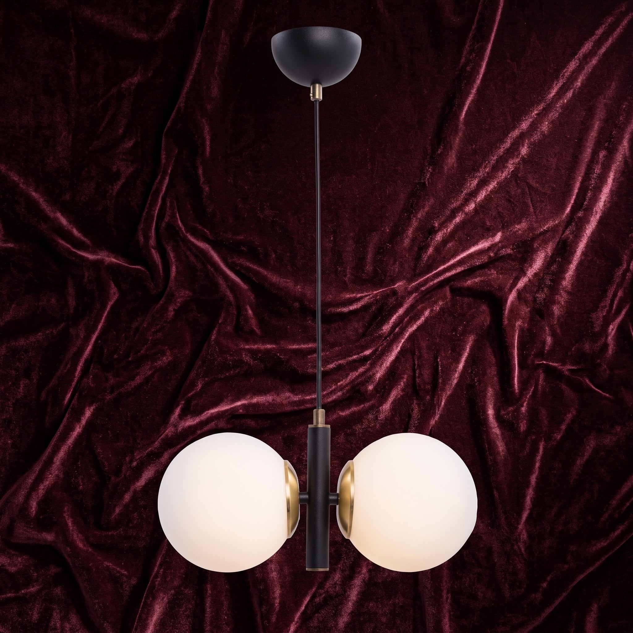 Lustre suspension double globe noir mat et doré verre opale blanc IP40