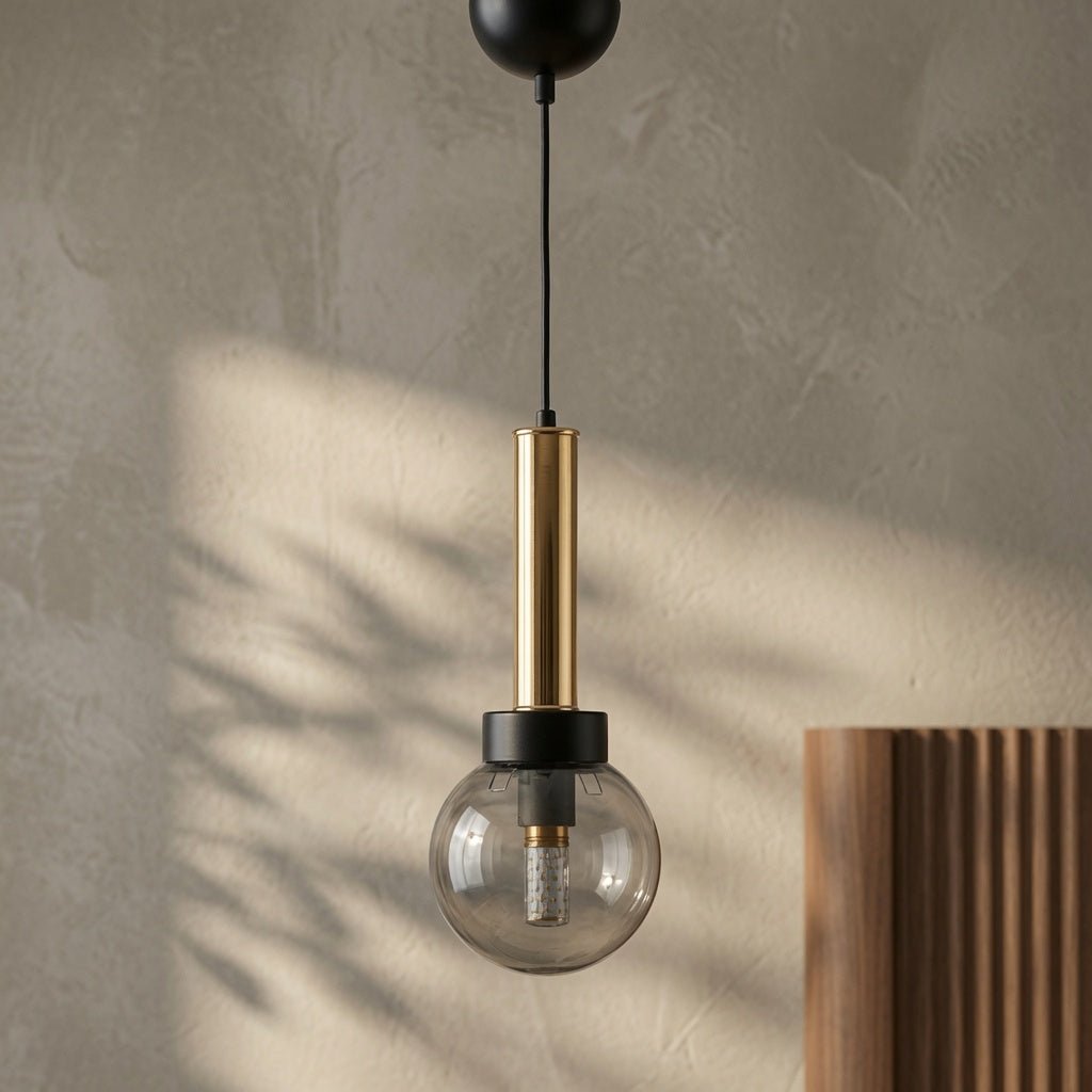 Lustre globe fumé détail doré design dark élégant IP40