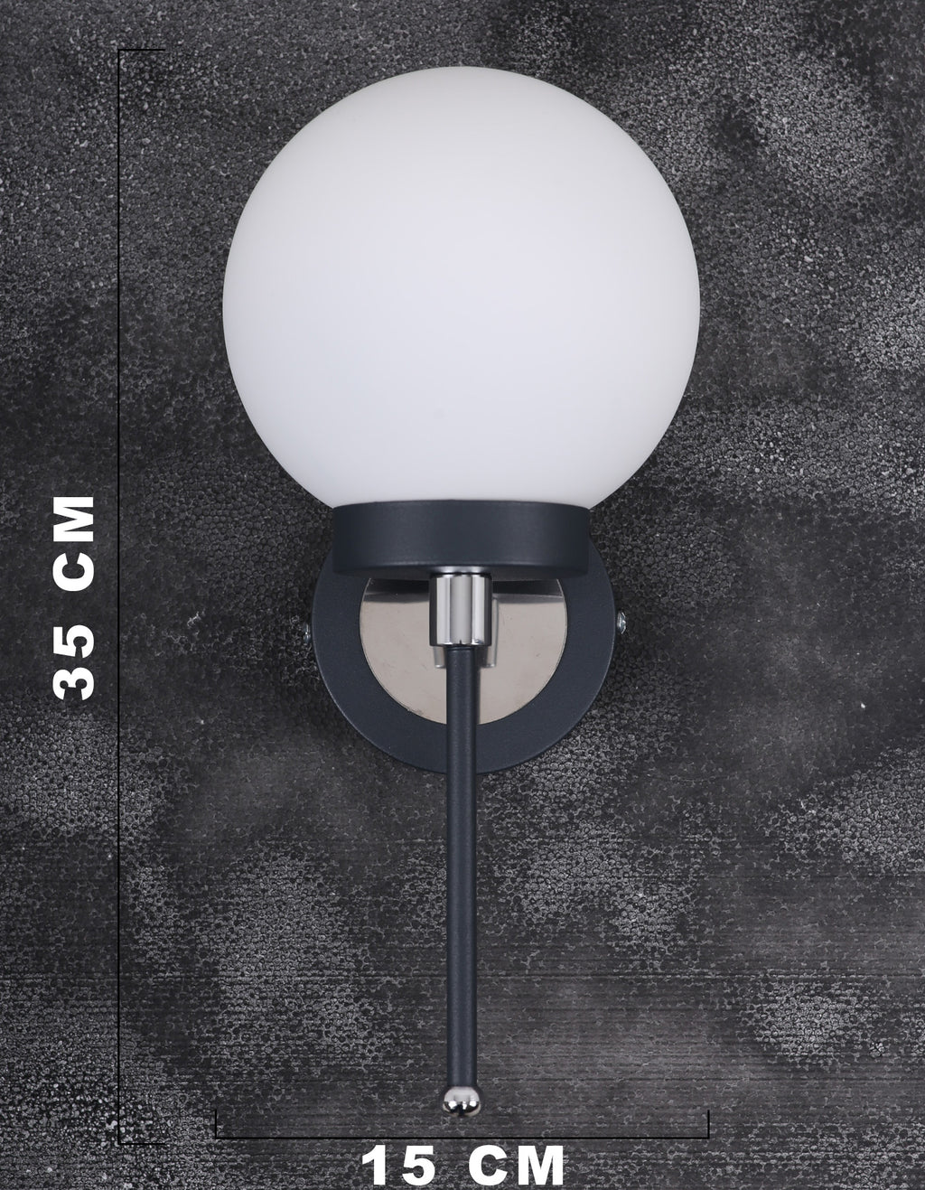 Dimensions de l'applique murale globe blanc opale, hauteur 35 cm et largeur 15 cm