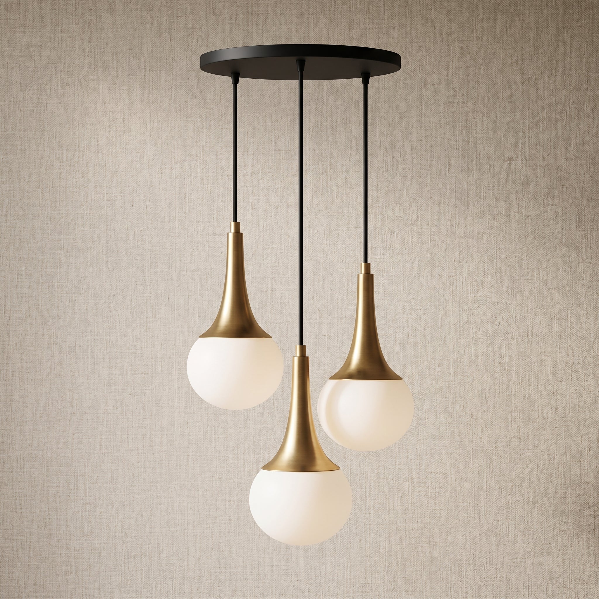 Lustre 3 globes opale blanc cols coniques dorés design moderne