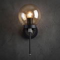 Applique murale globe ambré structure noire détails chromés design moderne IP40