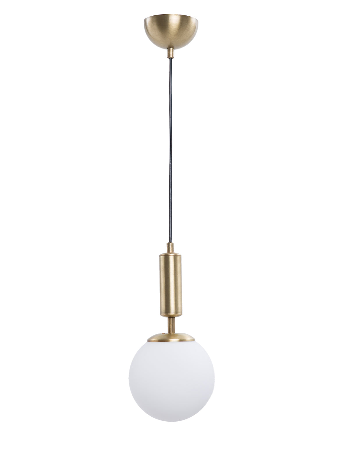 Vue de la suspension avec globe blanc opale et cylindre finition laiton brossé