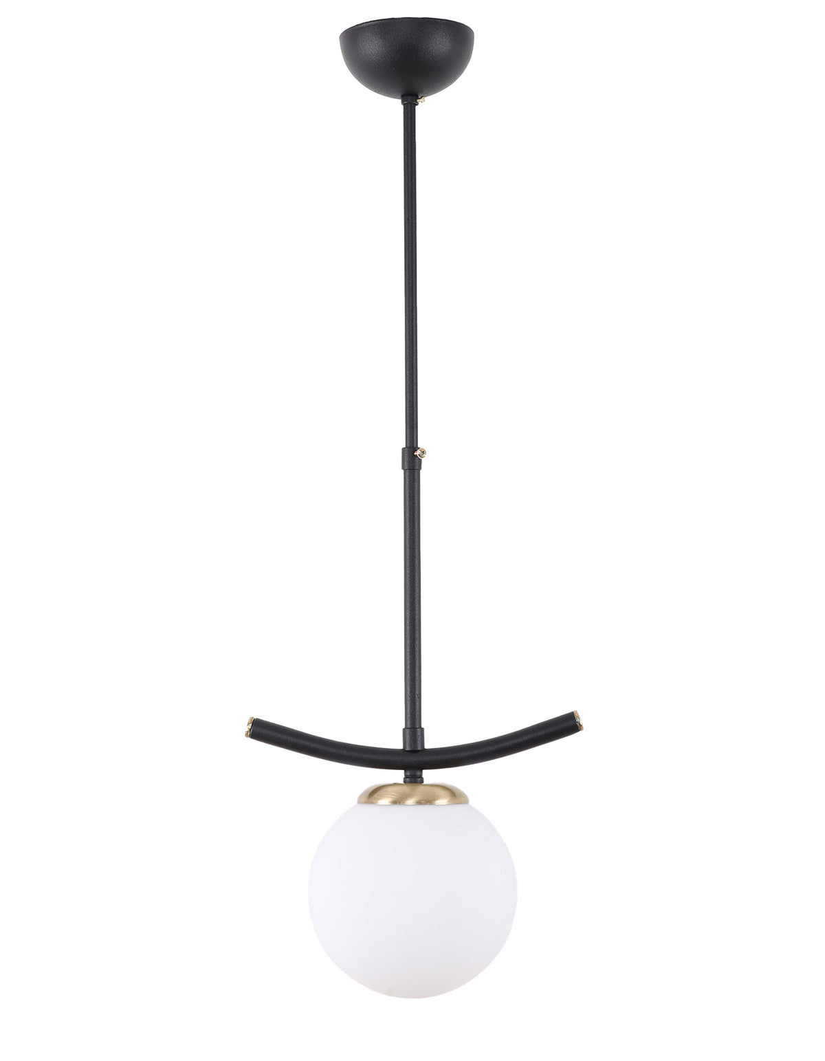 Vue de la suspension avec globe en verre blanc opale, structure en T noire et détails dorés
